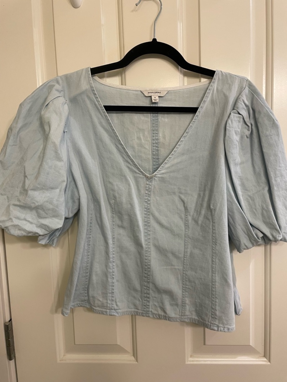 Banana Republic Pale Blue V-Neck Puff Sleeve Top